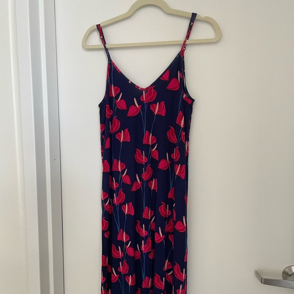 Ava Sky Navy and Red Floral Dress - Picture 2 of 6